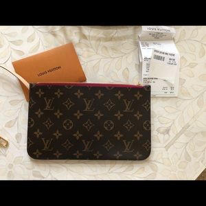 Authentic Louis Vuitton Pouchette